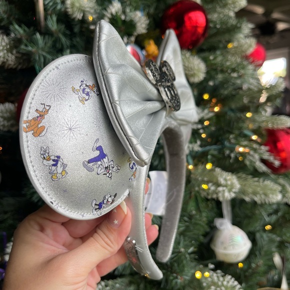 Minnie Ears Loungefly D100 - Picture 4 of 6